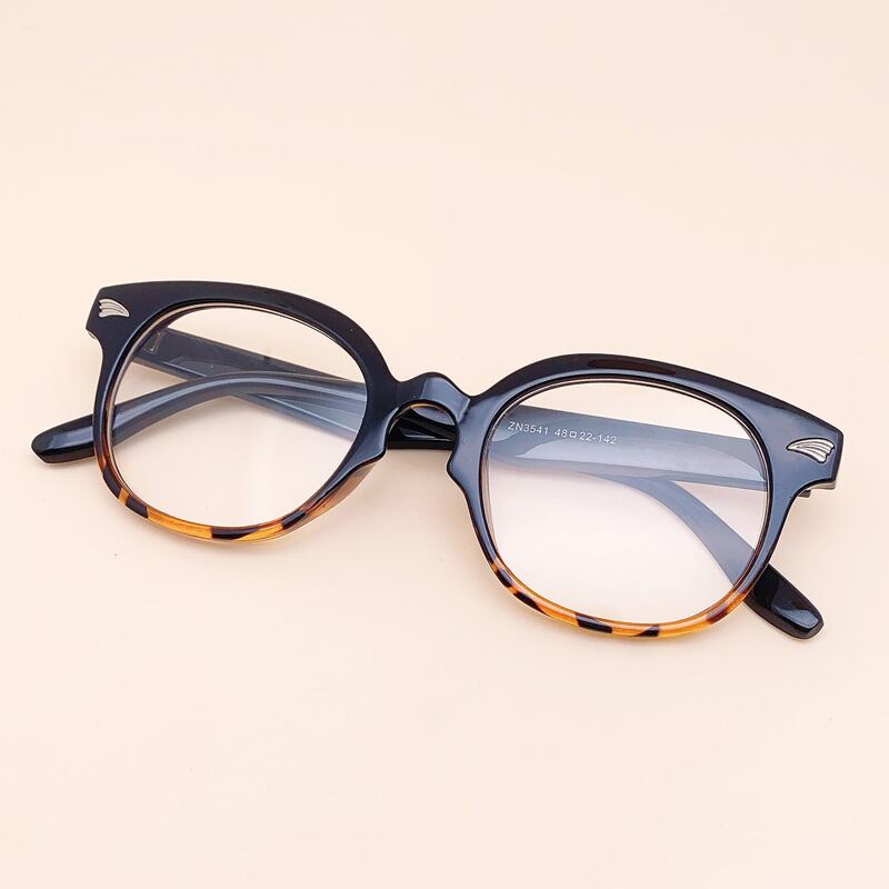 

Studded Decor Frame Eyeglasses