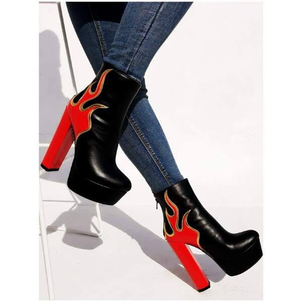 

Colorblock Zip Back Chunky Boots, Black