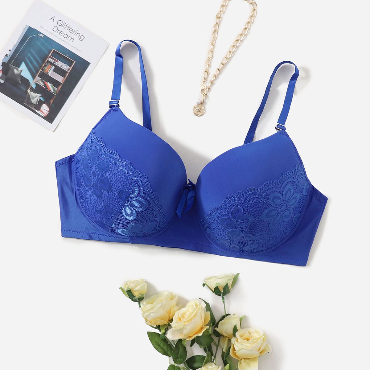 

Plus Contrast Lace Underwire Bra, Blue