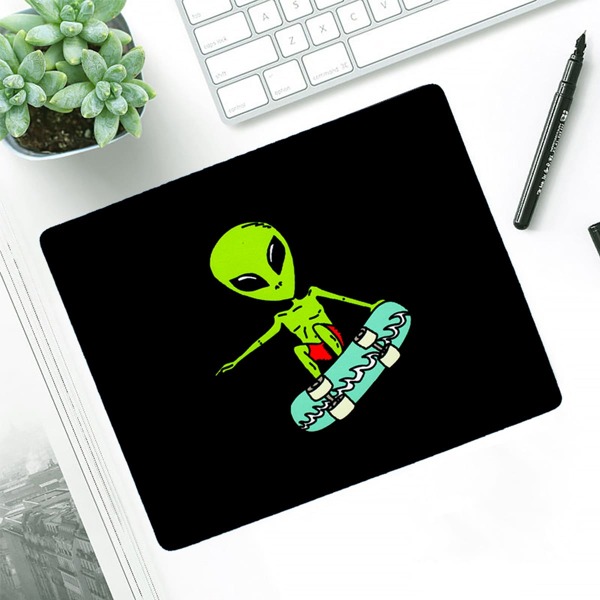 

Cartoon Alien Pattern Mouse Pad, Multicolor