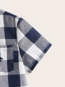 SHEIN 青少年男孩馬刺繡水牛格口袋前衣