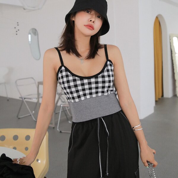 

1pc Gingham Pattern Crop Cami Knit Top, Multicolor