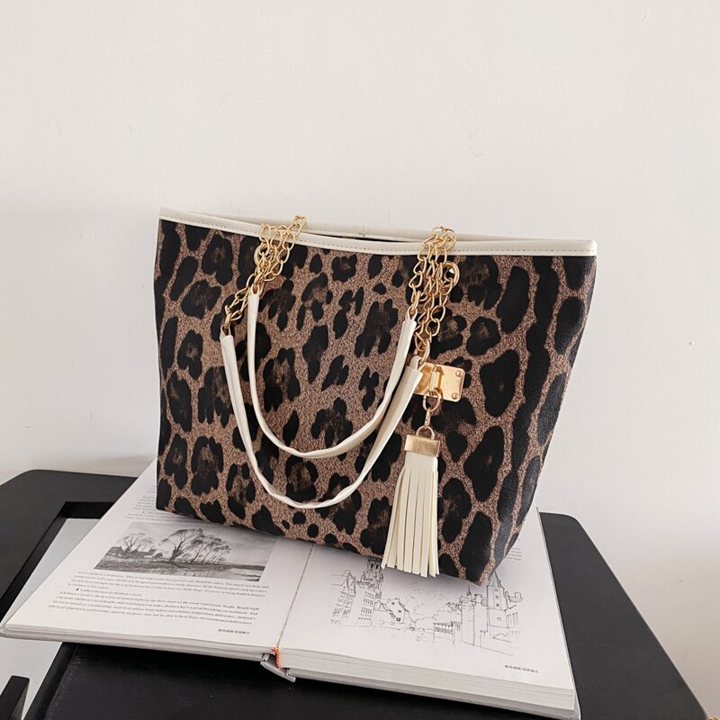 

Leopard Pattern Tote Bag, Brown
