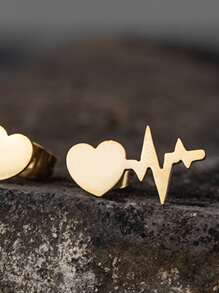 Heart Detail Stud Earrings - Yellow Gold - View 4