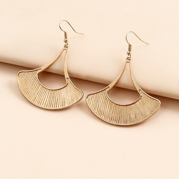 

Ginkgo Leaf Design Earrings, Gold