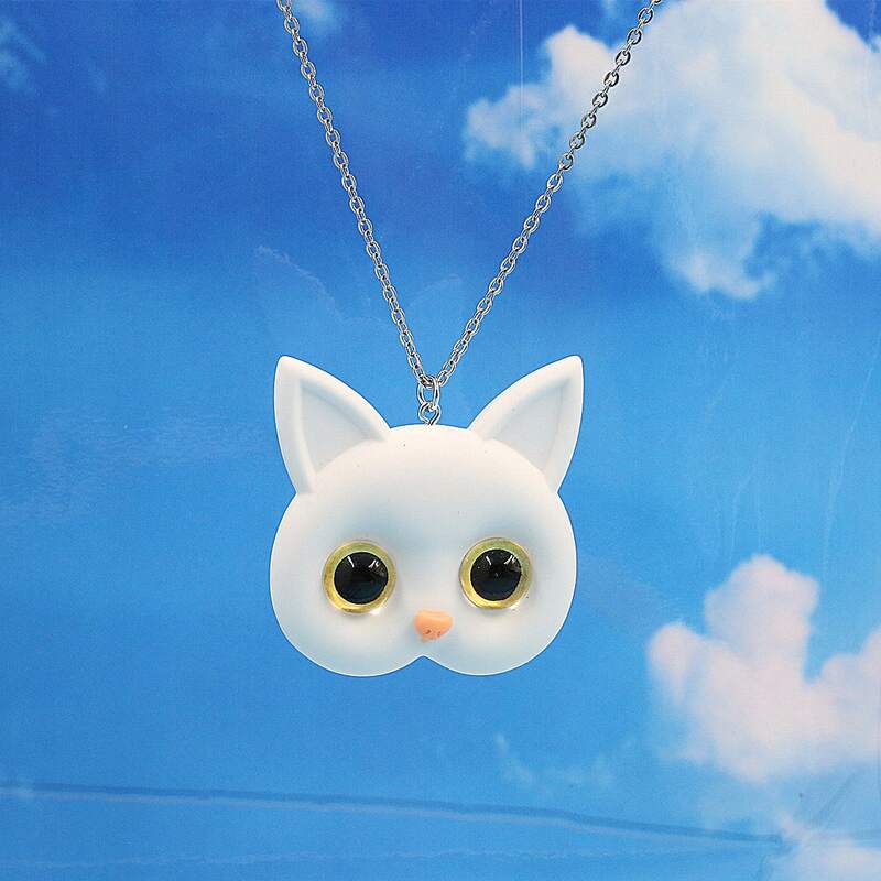 

Cat Pendant Necklace, White