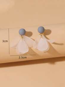 花瓣裝飾耳環 - 淺灰色 - 查看 3