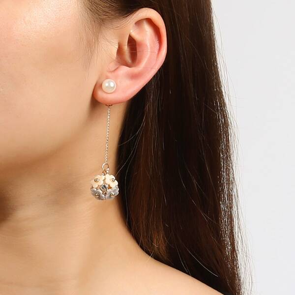 

Flower Decor Drop Earrings, Gold