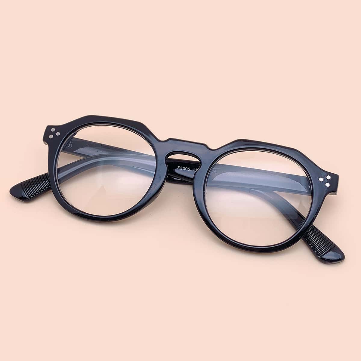 

Simple Frame Eyeglasses