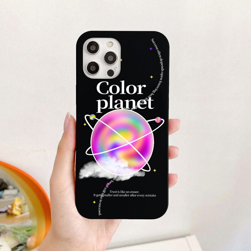 

Color Planet Print Phone Case, Multicolor