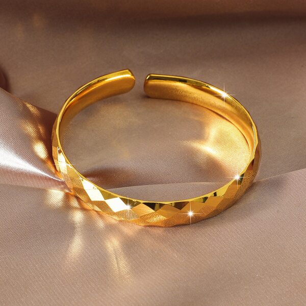 

1pc Cuff Bangle, Gold