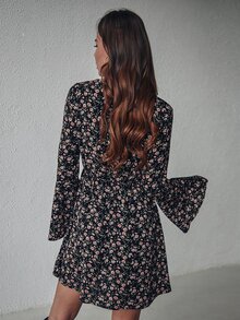 Ditsy Floral Trumpet Sleeve Dress - Multicolor - View 2
