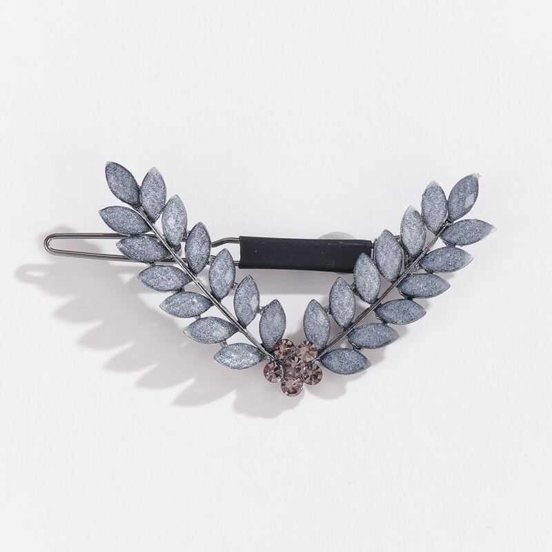 

Rhinestone Decor Hair Clip, Light grey