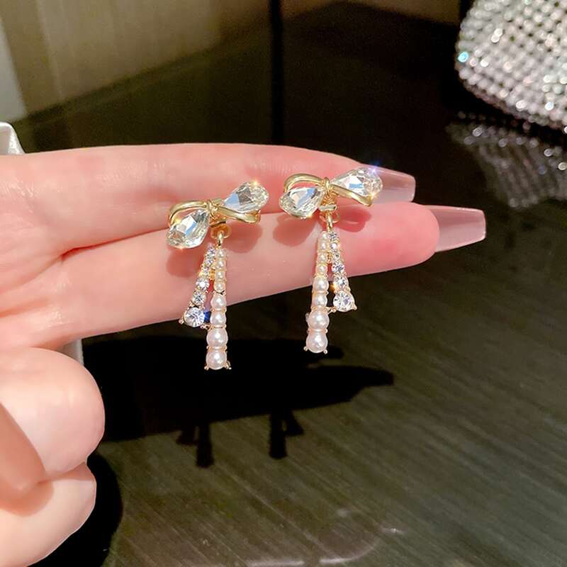 

Rhinestone Decor Earrings, Gold