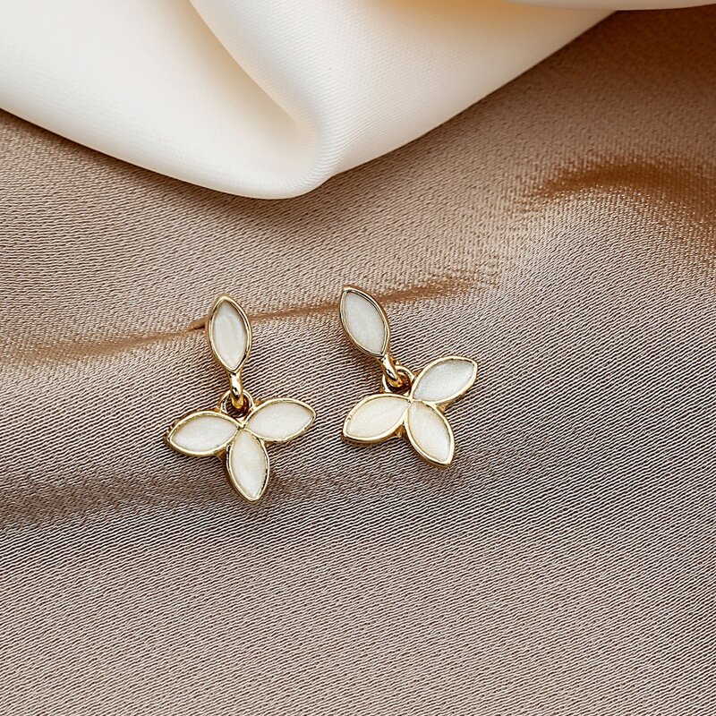 

Geo Decor Earrings, White
