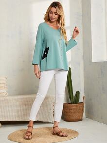 Blusa con estampado de dibujos animados con botón delantero - Celeste - Ver 4