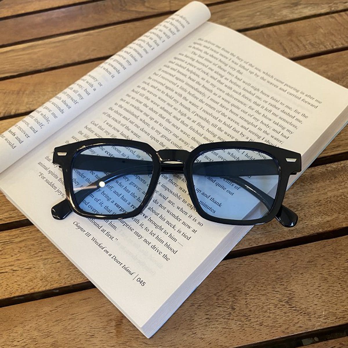 

Square Frame Sunglasses