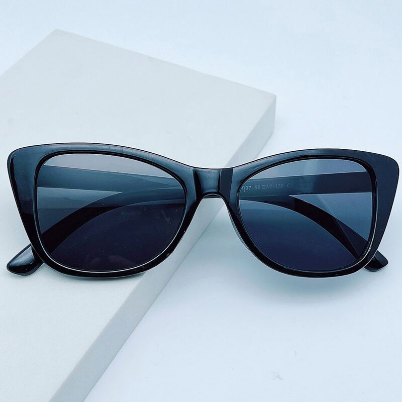 

Square Frame Sunglasses