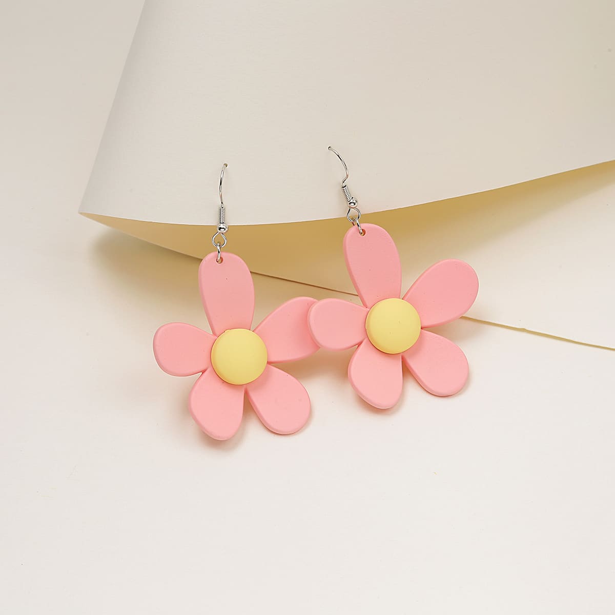 

Flower Design Earrings, Pink