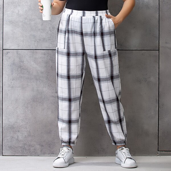 

Plus Plaid Slant Pocket Joggers, White