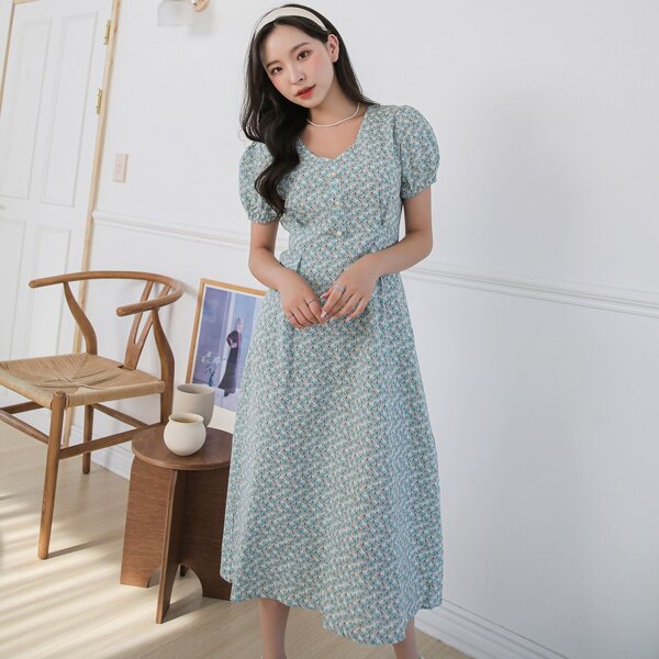 

Ditsy Floral Puff Sleeve A-line Dress, Baby blue