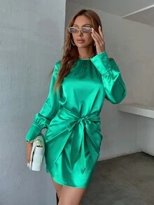 後鎖孔圍裹前打結緞面洋裝 - 綠色 - 查看 6