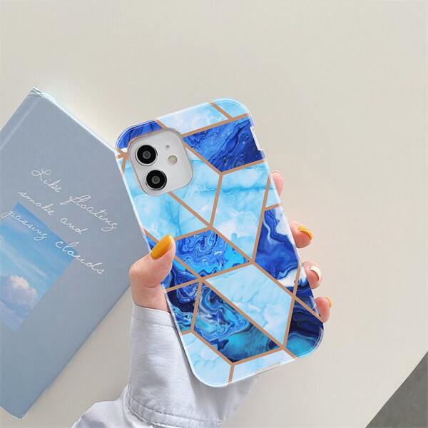 

Geometric Marble Pattern Phone Case, Multicolor