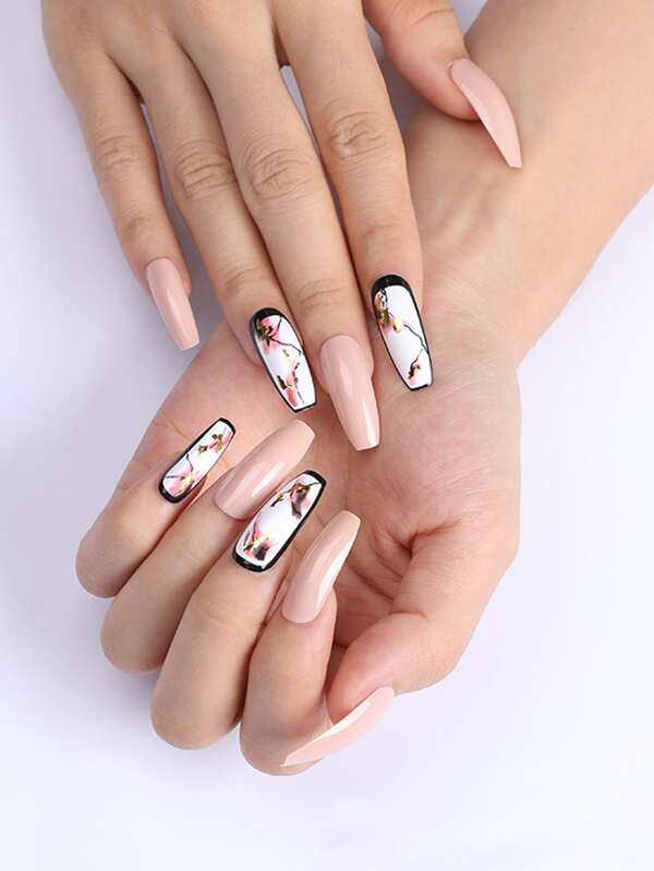 24Pcs Geometric Pattern Fake Nail & 1Sheet Tape Press On Nails Nail Supplies Nails