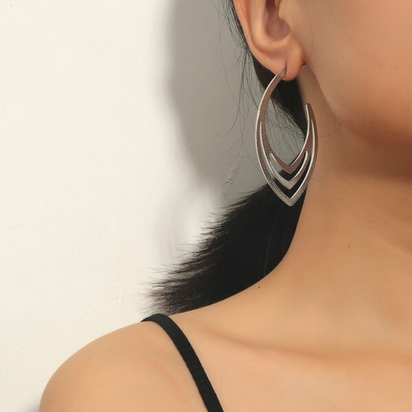 

Geo Decor Earrings, Silver