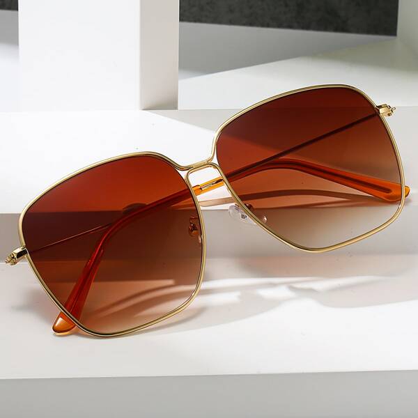

Square Frame Sunglasses