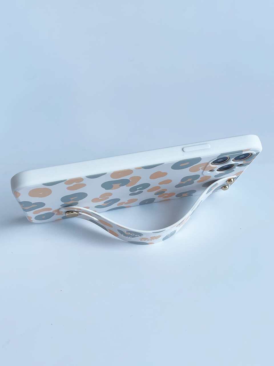 Leopard Phone Case With Wristband
