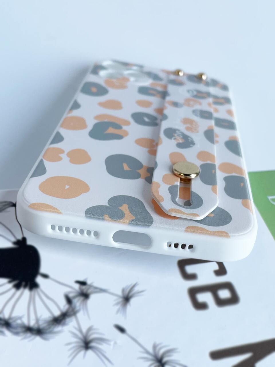 Leopard Phone Case With Wristband