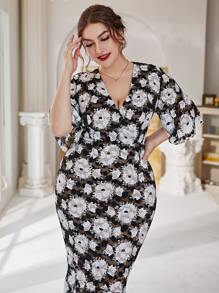 Modelyn Plus Lace Floral Surplice Front Mermaid Hem Dress - Multicolor - View 6