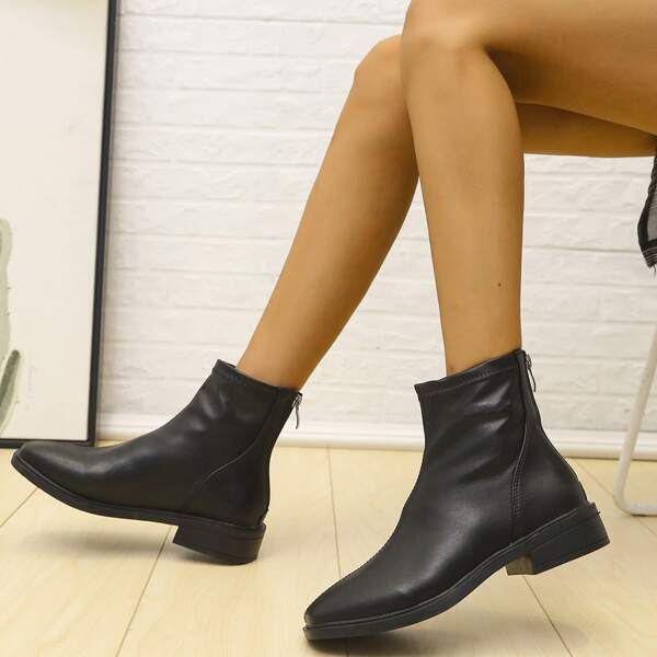 

Minimalist Zip Back Classic Boots, Black