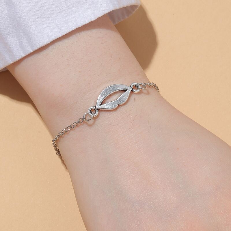 

Lip Decor Chain Bracelet, Silver