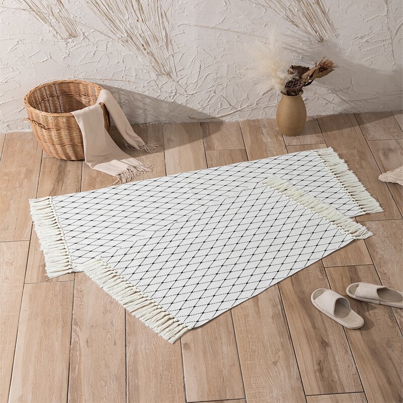 

1pc Woven Tassel Decor Floor Rug, Black and white