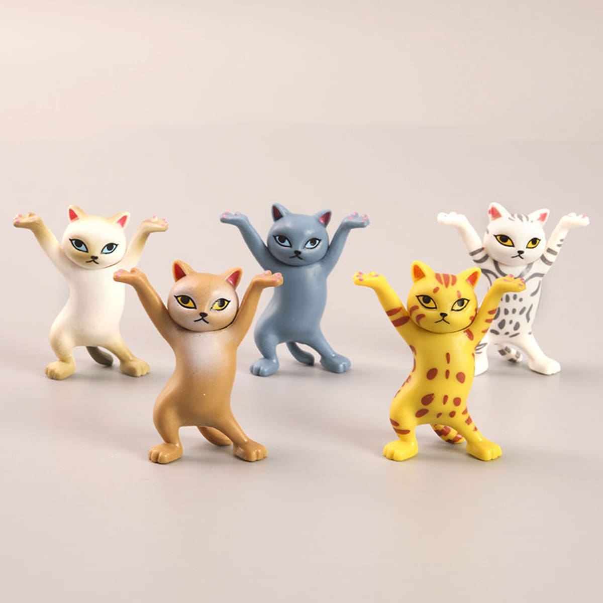 

1pc Cat Shaped Random Art Decoration, Multicolor