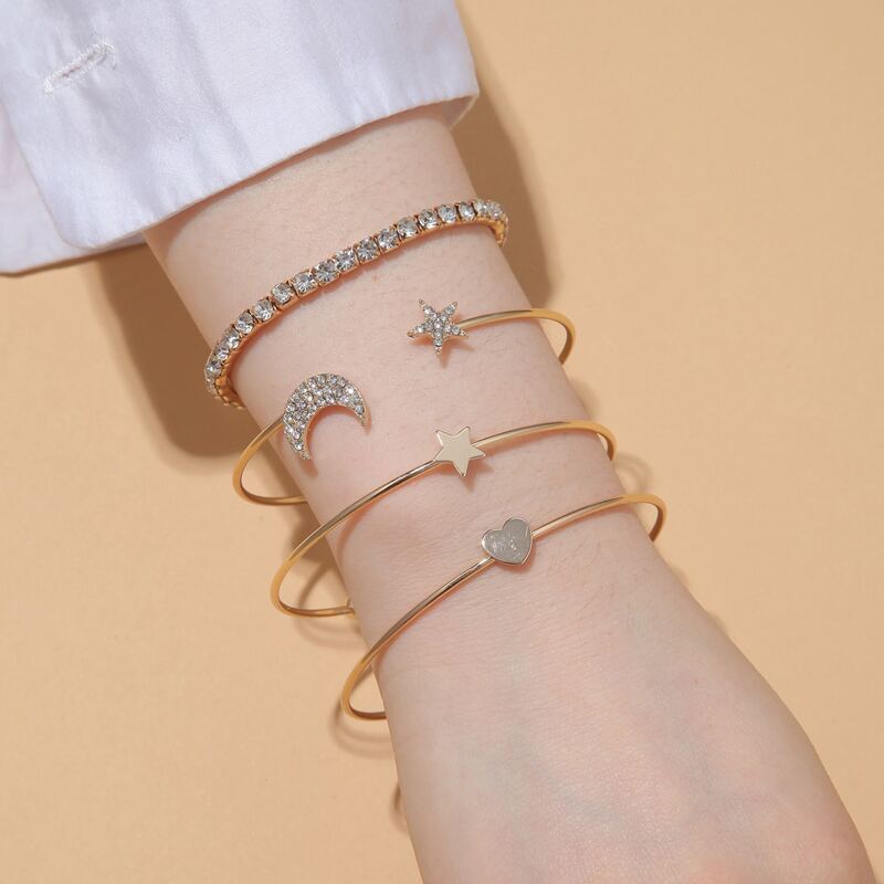 

4pcs Star & Moon Detail Bracelet, Gold