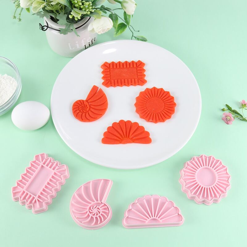 

4pcs Biscuit Baking Mold, Pink
