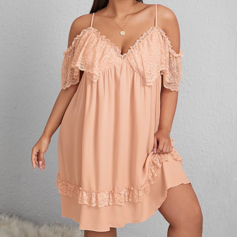 

Plus Lace Panel Cold Shoulder Night Dress, Coral pink