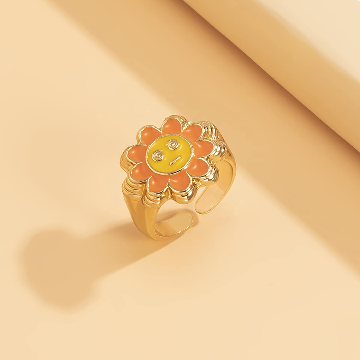 

Flower Decor Ring, Gold