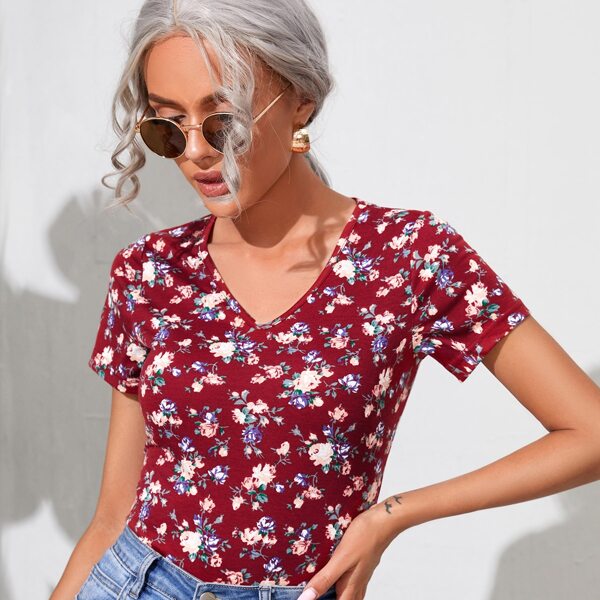

V-neck Floral Print Tee, Burgundy