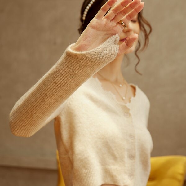 

Single Breasted Solid Cardigan, Apricot