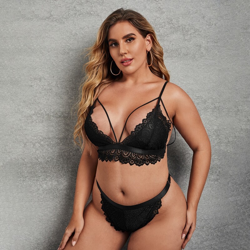 

Plus Floral Lace Lingerie Set, Black