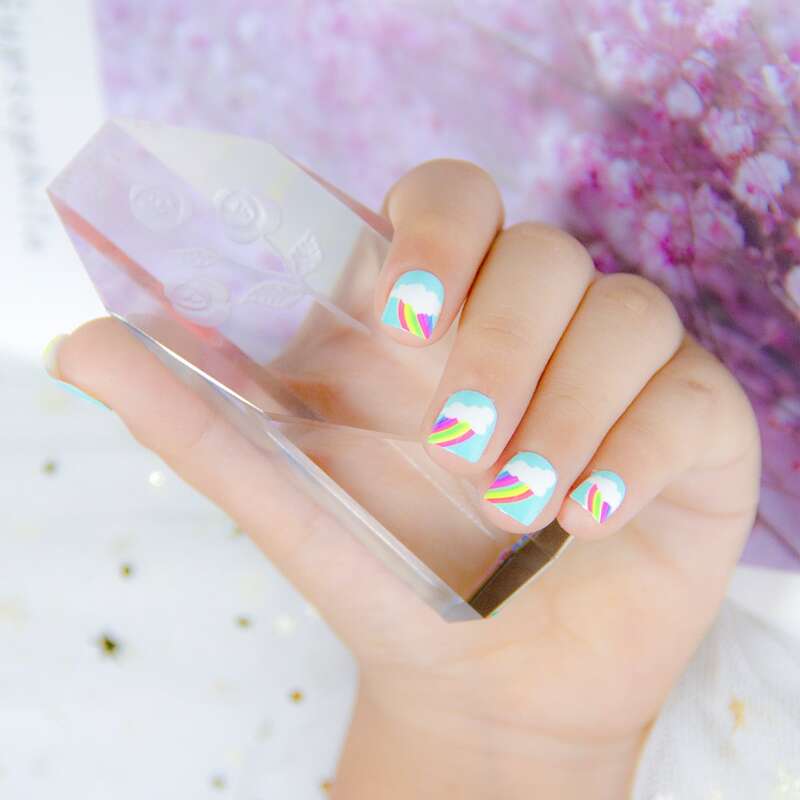 

24pcs Kids Rainbow Pattern Fake Nail & 1sheet Tape & 1pc Nail File, Multicolor