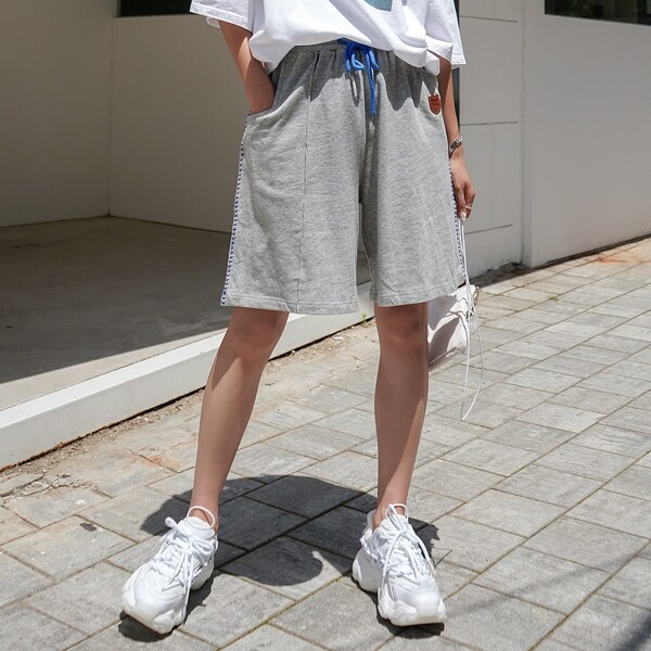 

Drawstring Waist Patched Shorts, Grey