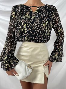 Ditsy Floral Keyhole Neck Flounce Sleeve Blouse - Multicolor - View 1
