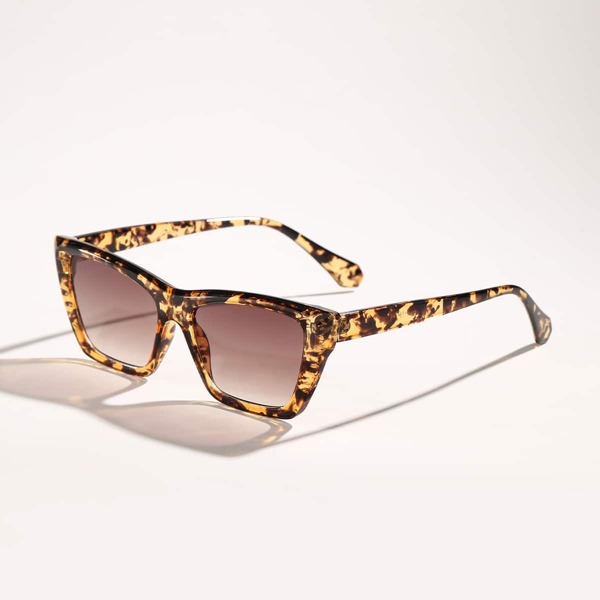 

Tortoiseshell Frame Sunglasses