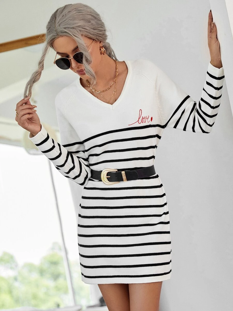 SHEIN 條紋圖案插肩袖不附腰帶毛衣裙 - 黑與白 - 查看 1