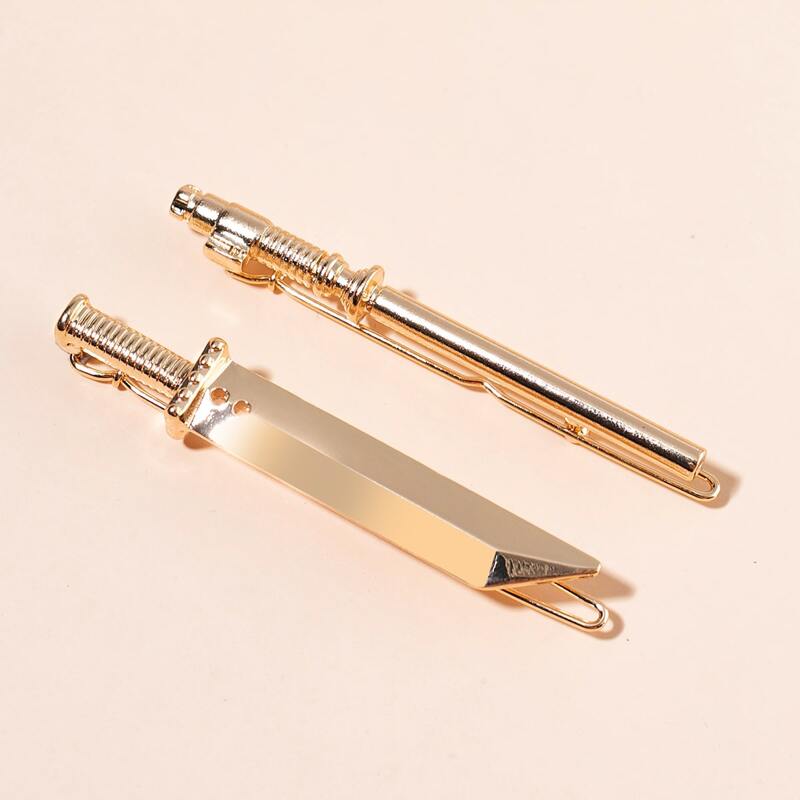 

2pcs Knife & Stick Decor Hair Clip, Gold